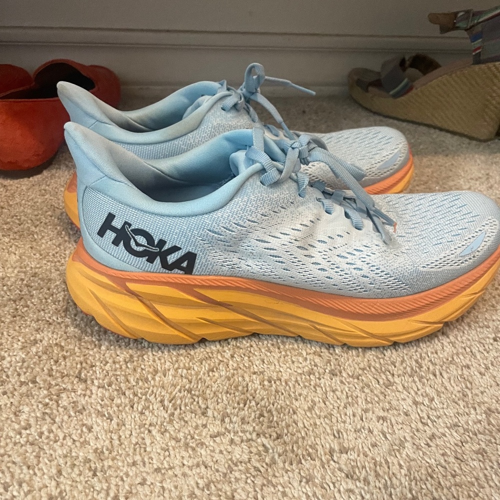 Hoka Clifton 8